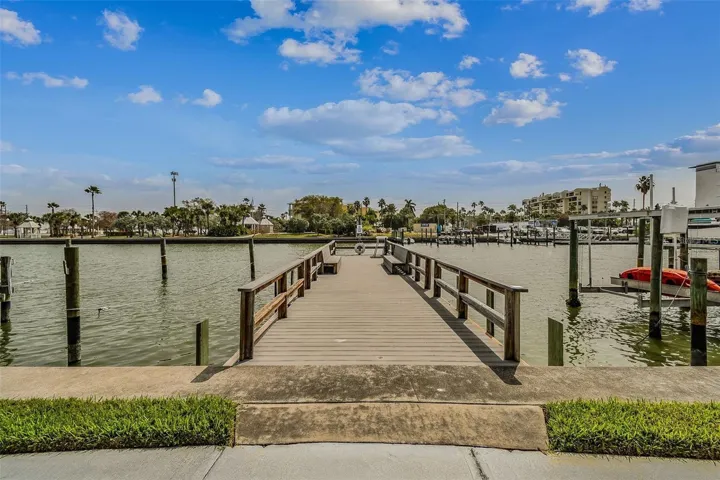 Public Pier