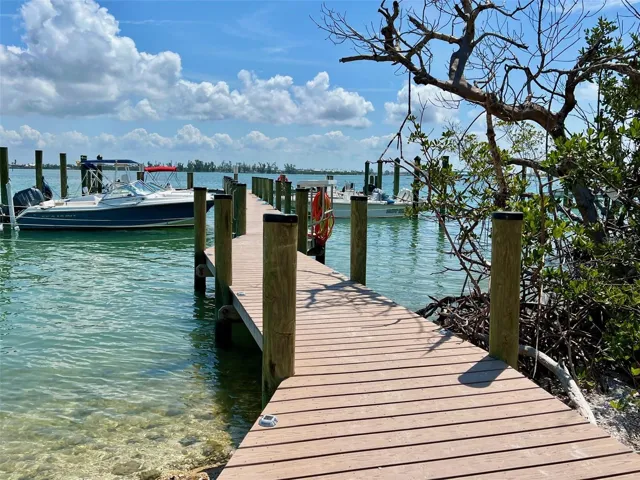 Gaspar's Hideaway owner's dock