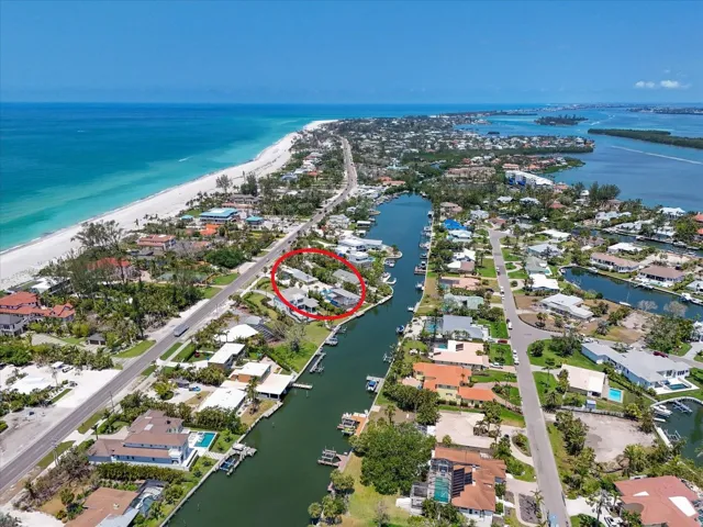 5920 & 5924 nestled between the canal and the Gulf
