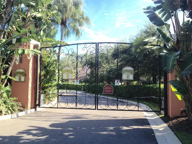Gated entry to Banyan Bay