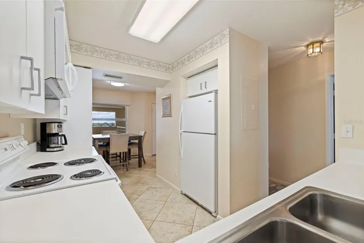 Eating nook off kitchen