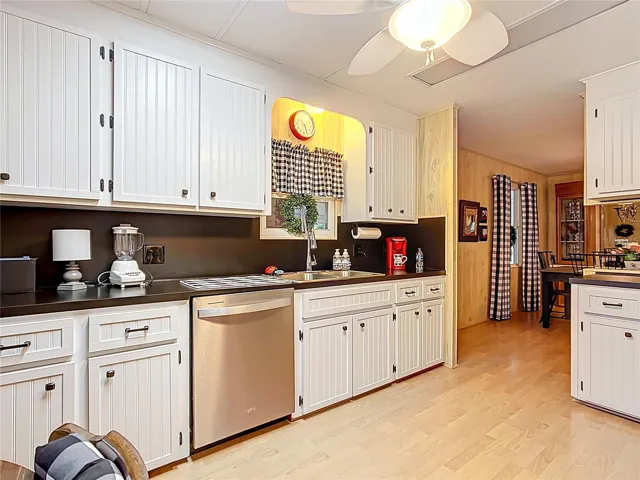 Modern kitchen