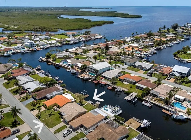 Easy fast access to Gulf of America.