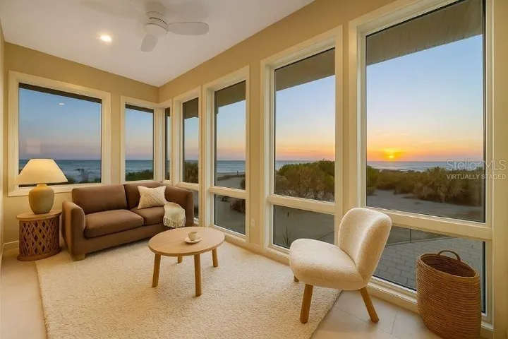 One or more photo(s) was virtually staged