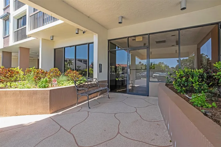 255 Dolphin Point