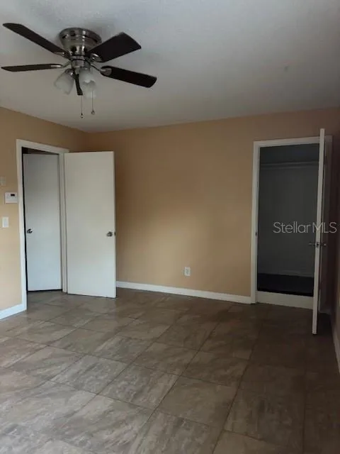 BIG ROOM