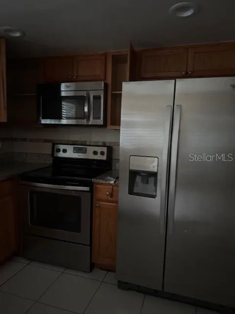 KITCHEN APPLIANCES