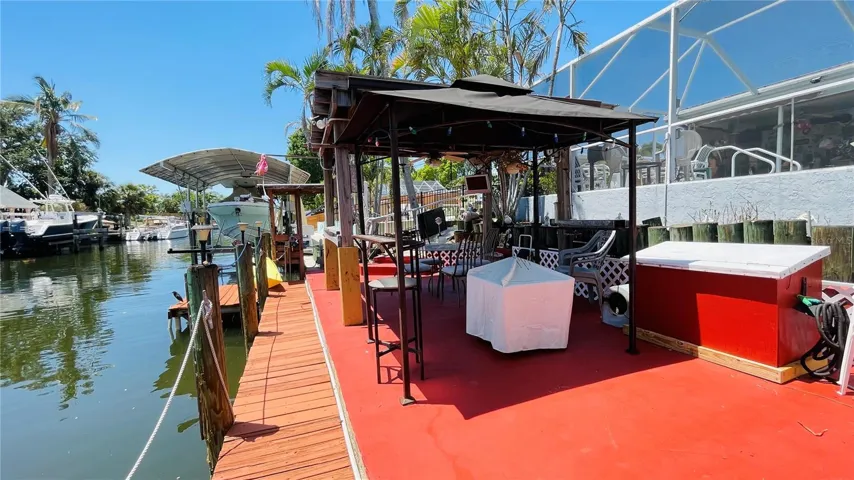 Tiki bar and cleaning station