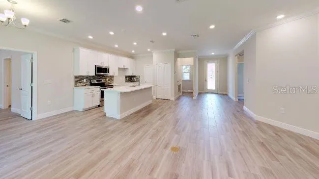 Model home - actual features may vary.