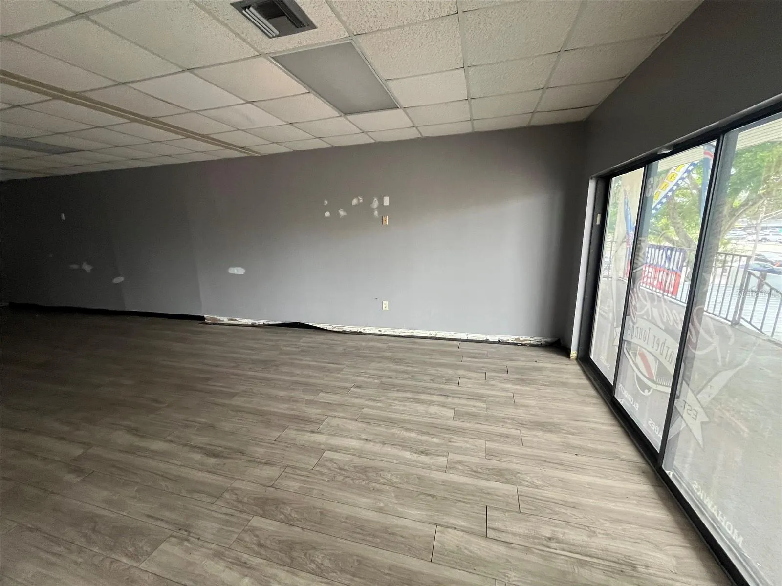 Suite 202 - 950 SF