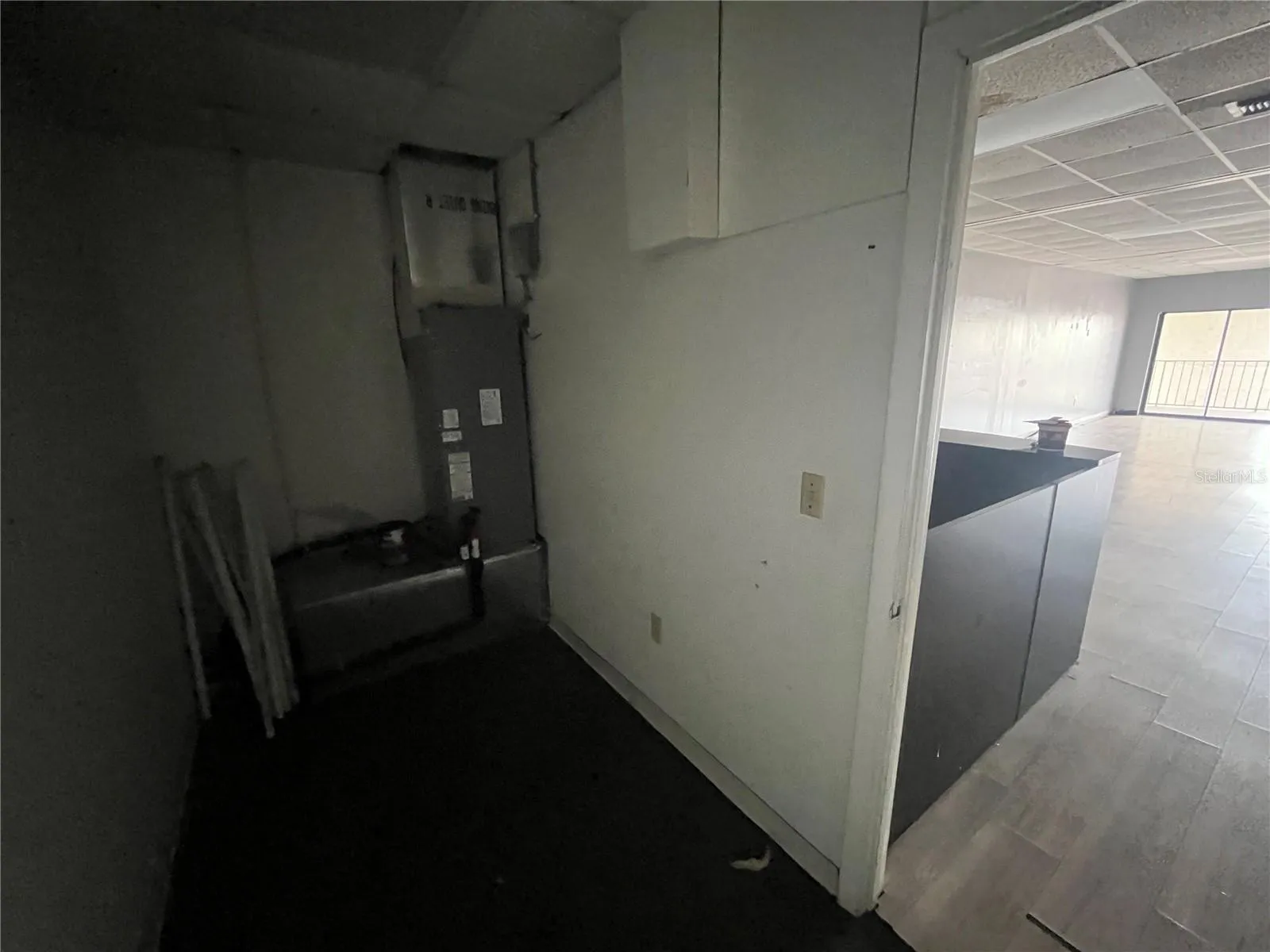 Suite 202 - 950 SF