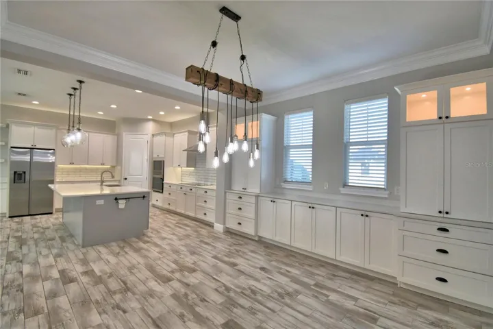 Dining Room looking into Kitchen