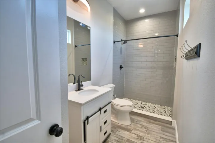 En Suite Bath for Bedroom 2
