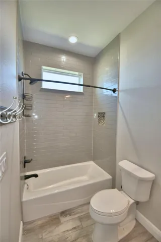 En Suite Bath for Bedroom 3