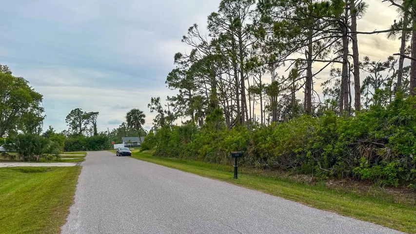 5263 ELLSWORTH TER PORT CHARLOTTE, FL 33981