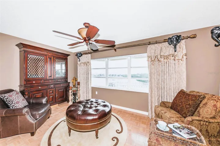 Reading/florida room