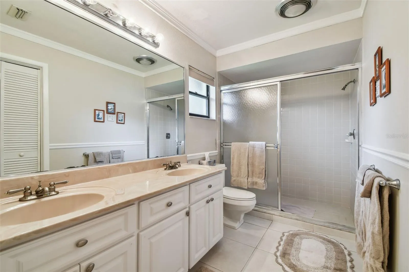 Main bath with double sink vanity