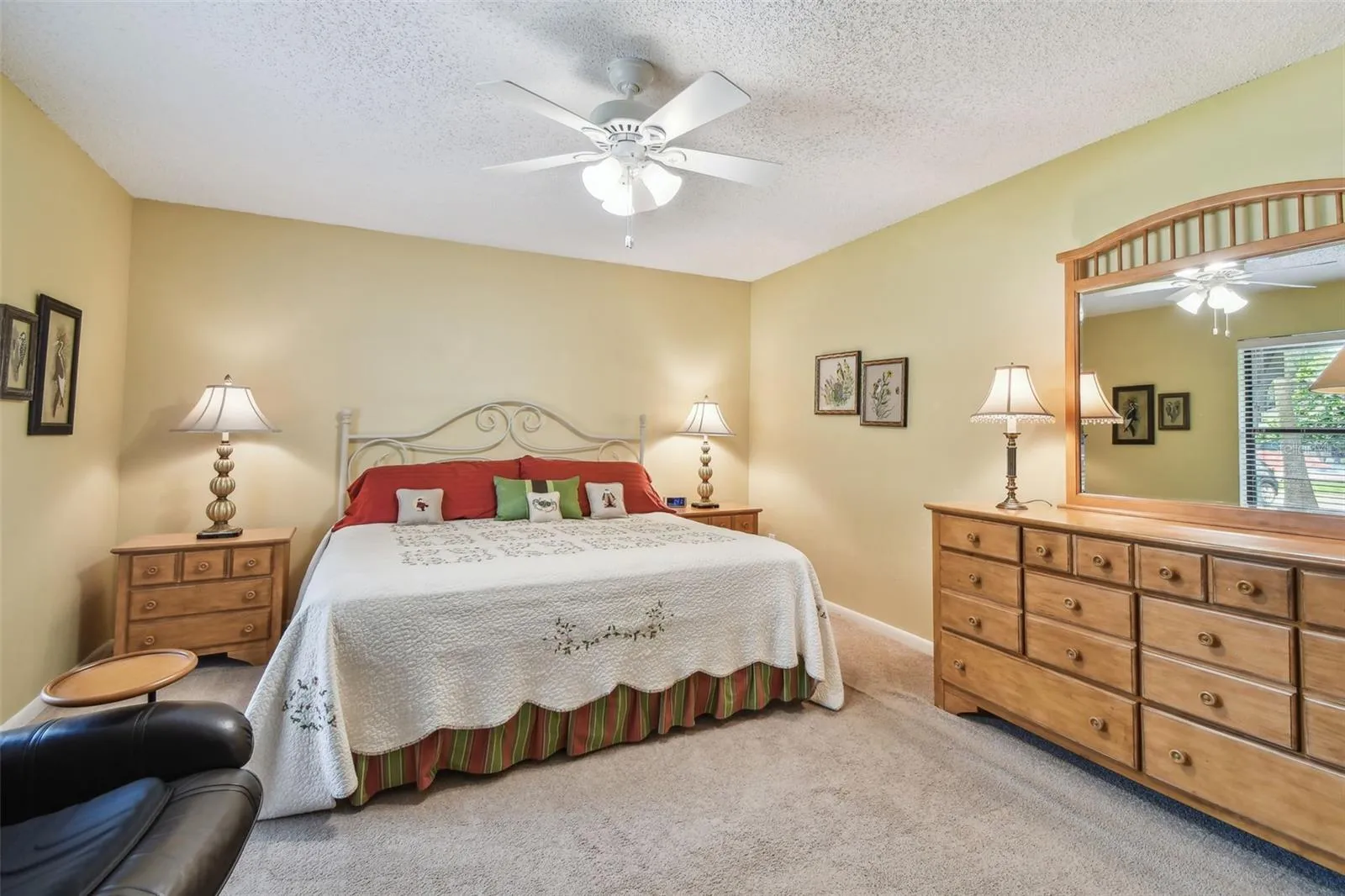 2nd bedroom