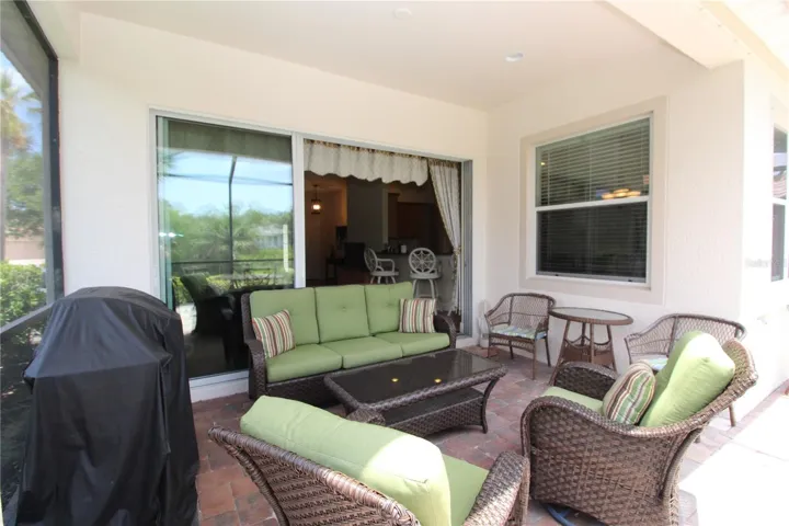Covered Lanai area....
