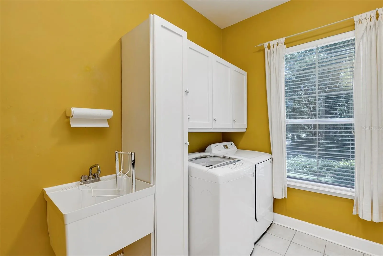914 Elysium Blvd, Mount Dora, Florida 32757, 4 Bedrooms Bedrooms, ,5 BathroomsBathrooms,Residential,For Sale,ELYSIUM,O6313174