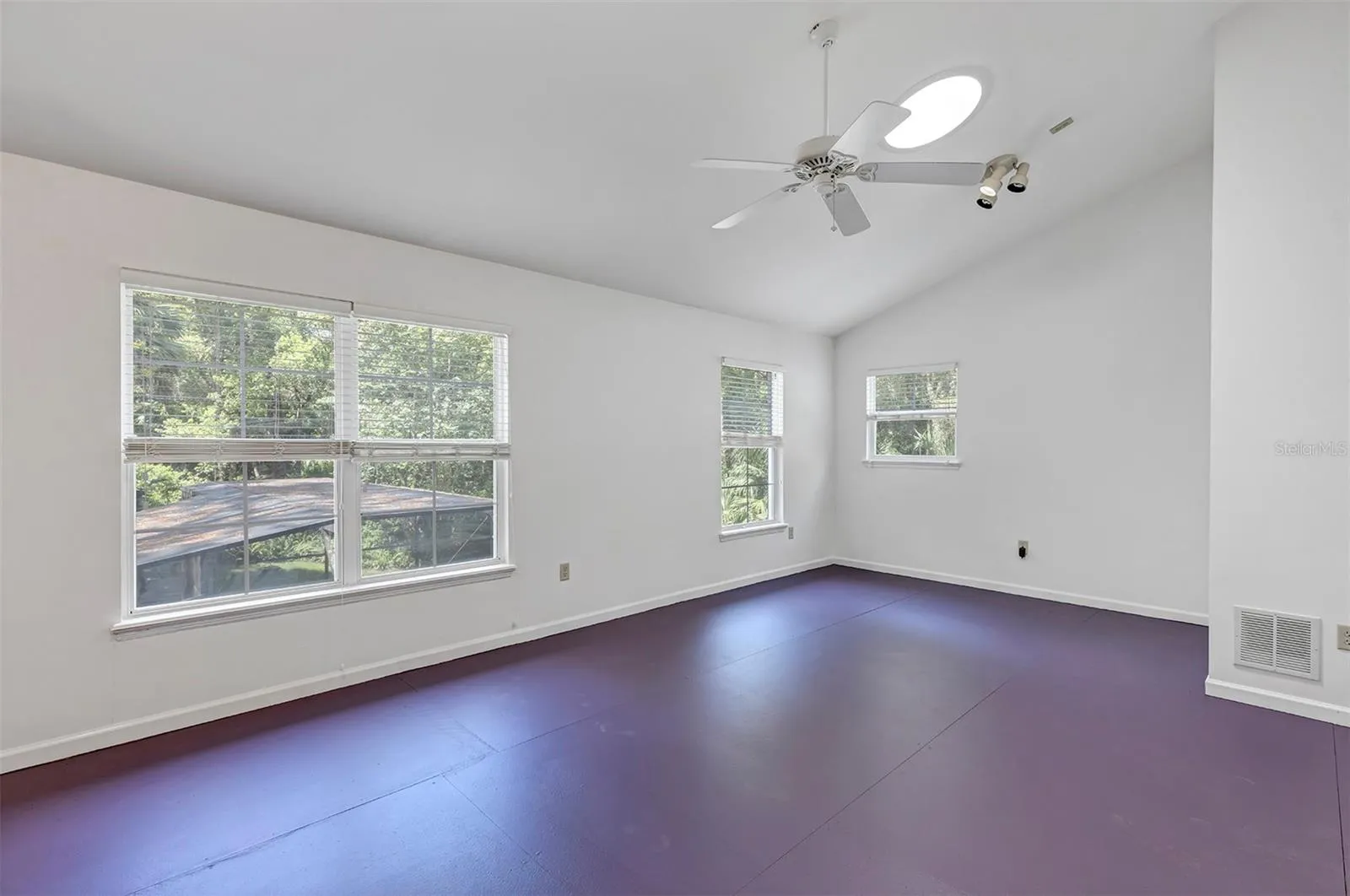 914 Elysium Blvd, Mount Dora, Florida 32757, 4 Bedrooms Bedrooms, ,5 BathroomsBathrooms,Residential,For Sale,ELYSIUM,O6313174