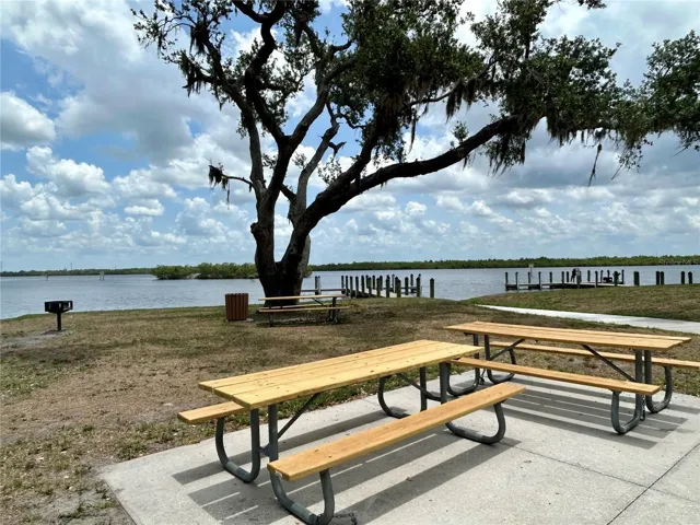 Great Spot for Lunch!