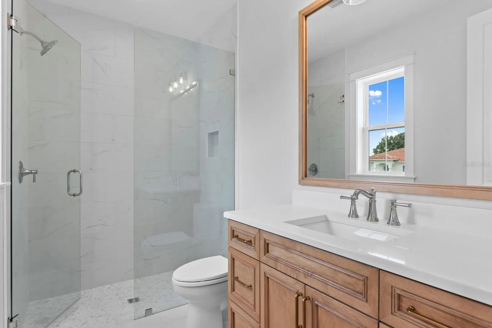 bathroom 4 (en suite with bedroom 4)
