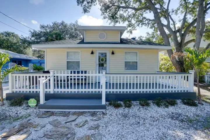 Updated front porch with newer decking