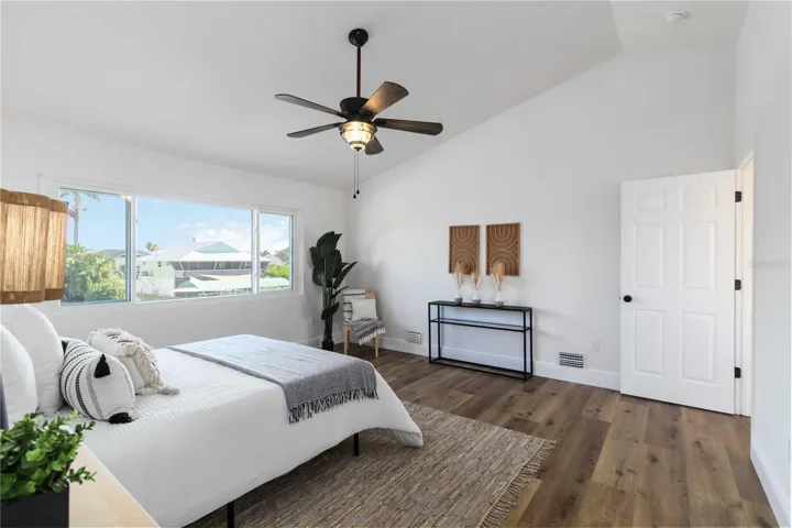 The primary ensuite provides optimal privacy.