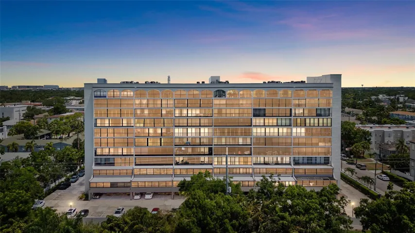 Parkland Condominiums- in the heart of South Tampa!