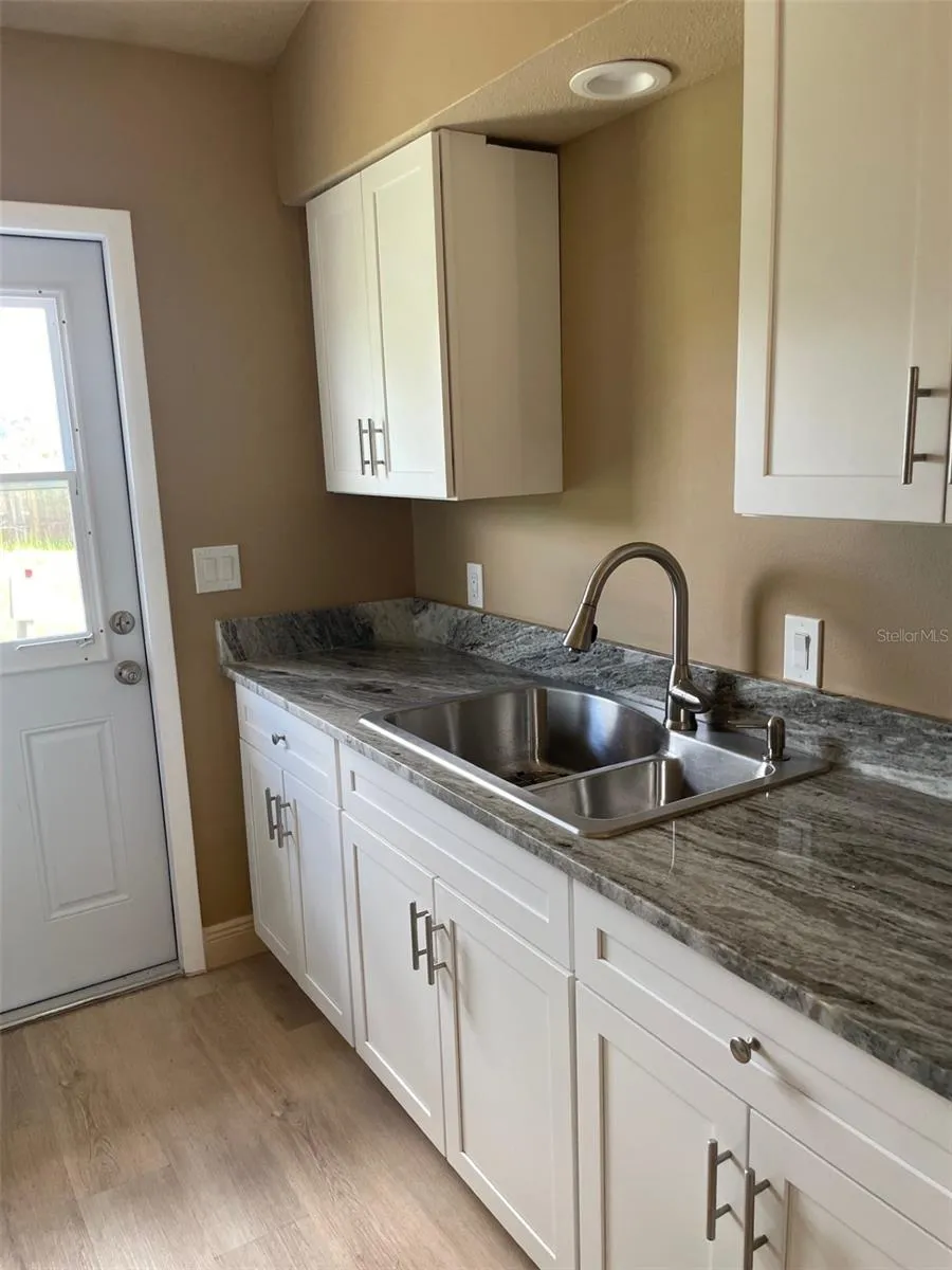 Unit A kitchen