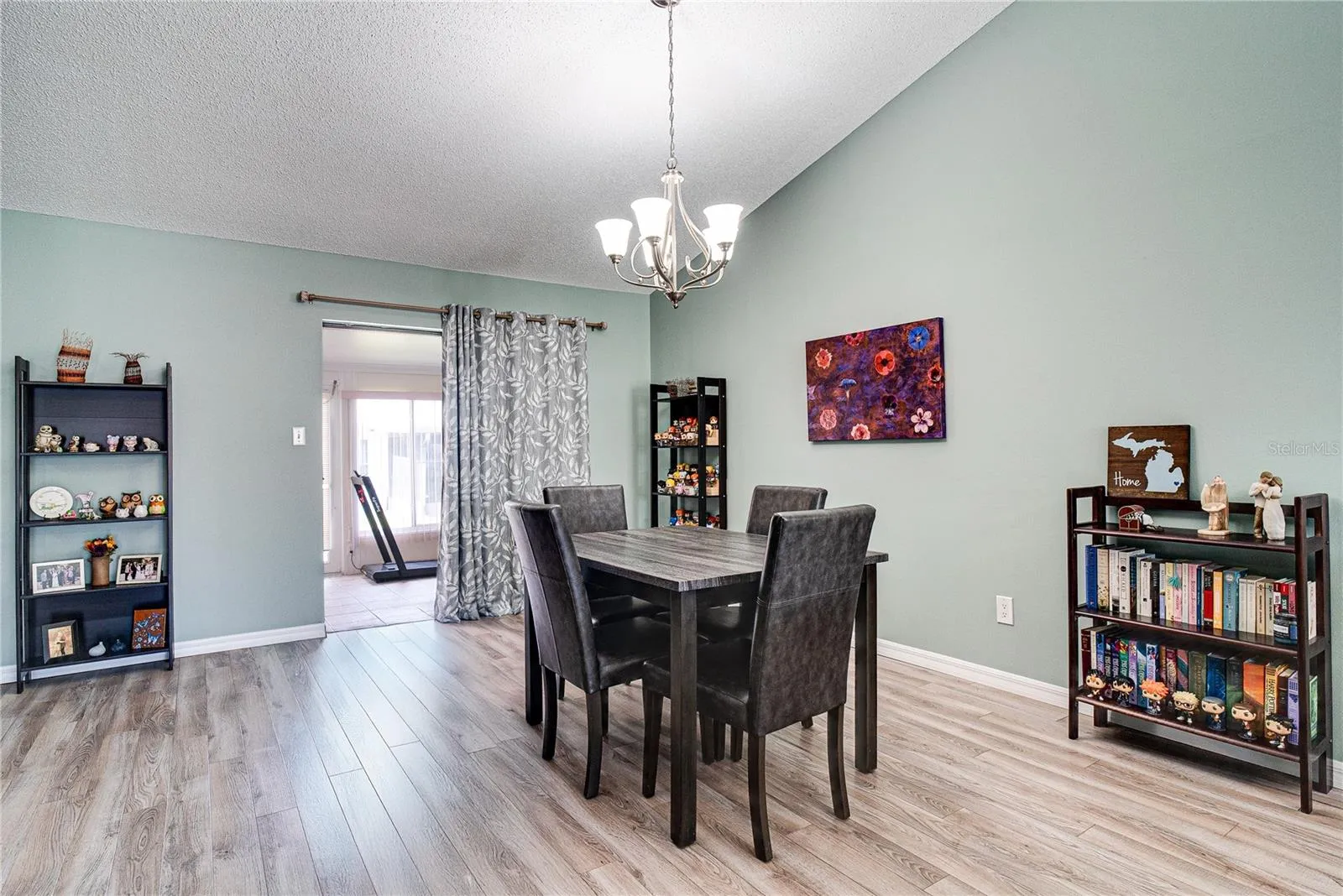 5517 W Sacramento Ct, Orlando, Florida 32821, 3 Bedrooms Bedrooms, ,3 BathroomsBathrooms,Residential,For Sale,SACRAMENTO,O6315393