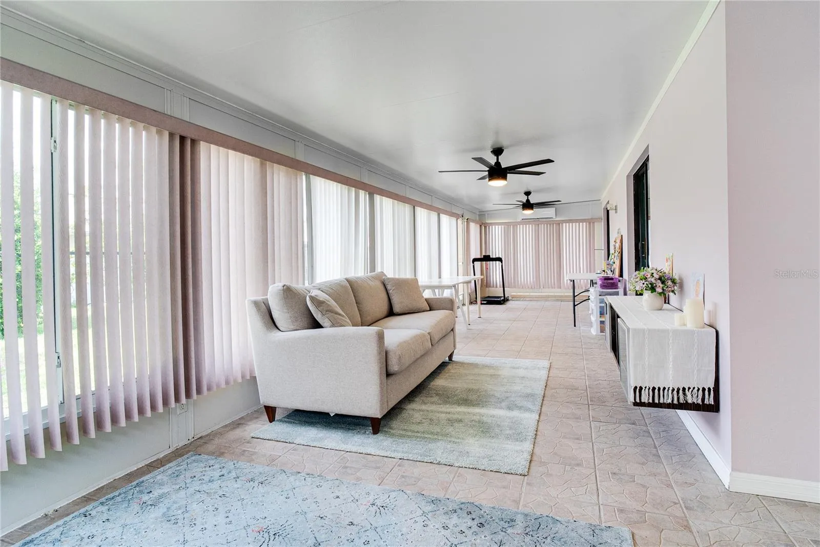 5517 W Sacramento Ct, Orlando, Florida 32821, 3 Bedrooms Bedrooms, ,3 BathroomsBathrooms,Residential,For Sale,SACRAMENTO,O6315393