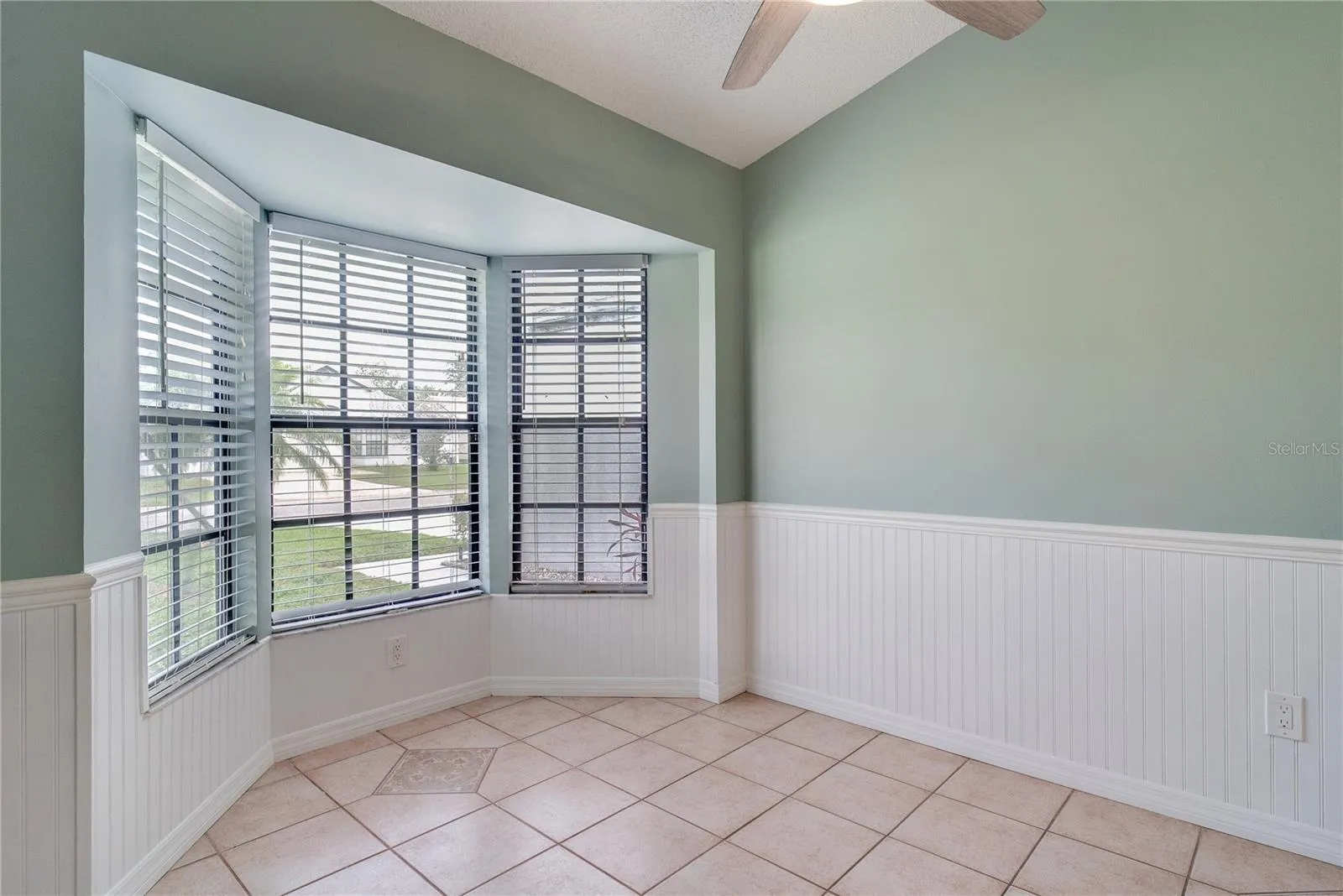 5517 W Sacramento Ct, Orlando, Florida 32821, 3 Bedrooms Bedrooms, ,3 BathroomsBathrooms,Residential,For Sale,SACRAMENTO,O6315393