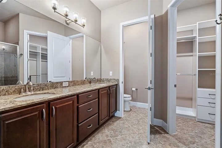 Primary Bathroom w/Dual Sinks on Quartz Vanity