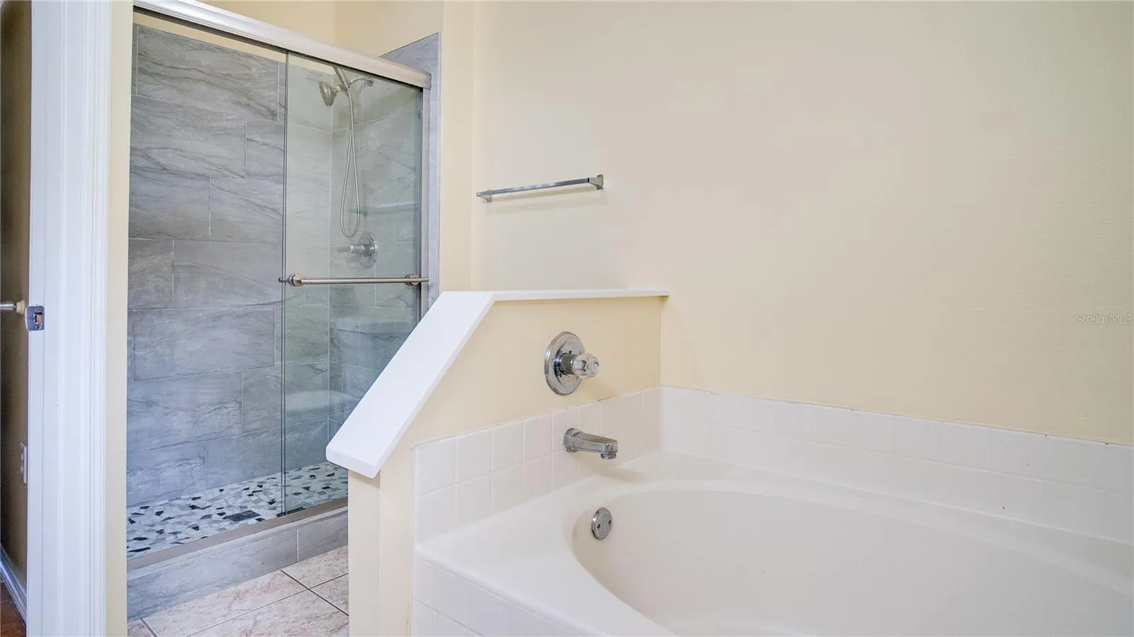 611 Jura Ln, Kissimmee, Florida 34759, 3 Bedrooms Bedrooms, ,2 BathroomsBathrooms,Residential,For Sale,JURA,O6315810