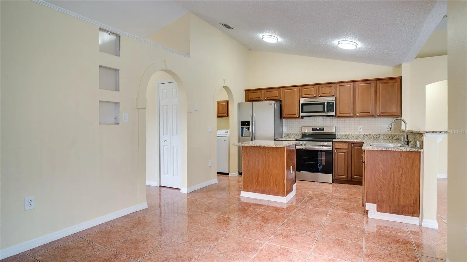 611 Jura Ln, Kissimmee, Florida 34759, 3 Bedrooms Bedrooms, ,2 BathroomsBathrooms,Residential,For Sale,JURA,O6315810