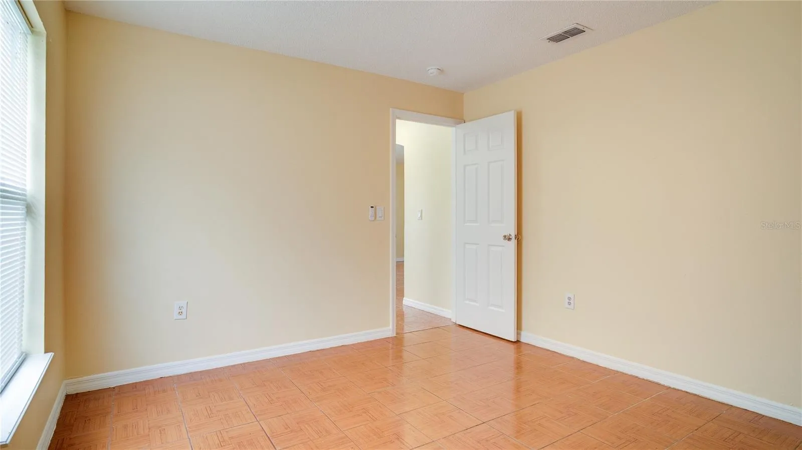 611 Jura Ln, Kissimmee, Florida 34759, 3 Bedrooms Bedrooms, ,2 BathroomsBathrooms,Residential,For Sale,JURA,O6315810