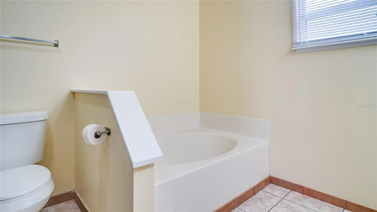 611 Jura Ln, Kissimmee, Florida 34759, 3 Bedrooms Bedrooms, ,2 BathroomsBathrooms,Residential,For Sale,JURA,O6315810