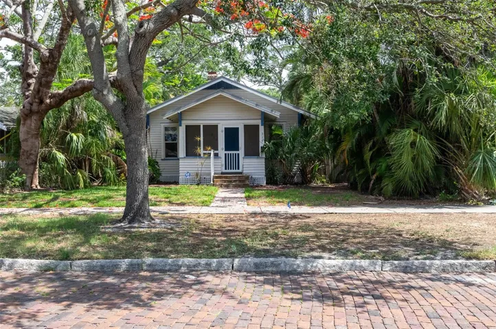 Welcome to 317 19th Ave South Diamond in the Rough!