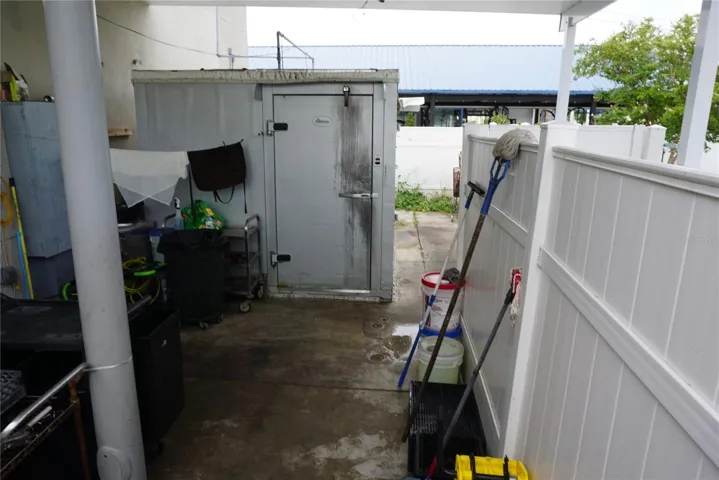 Out Side Walk-In Cooler