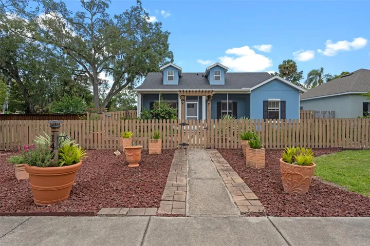 Welcome to 1407 S Palmetto Avenue!
