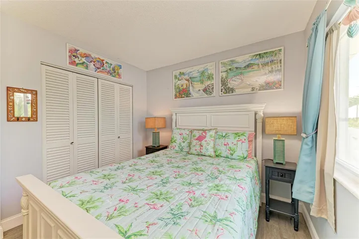 2nd bedroom