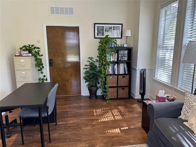 Suite 1A