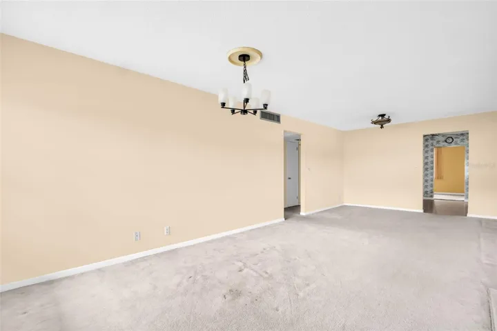 Living Room/Dining Area