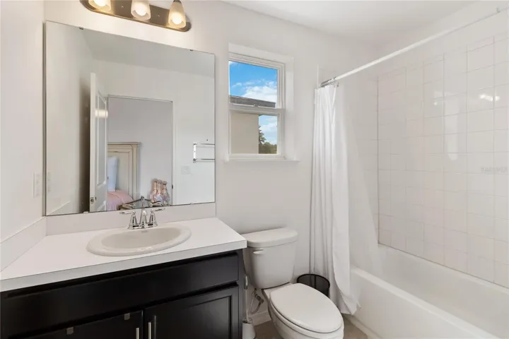 Upstairs bedroom private bathroom