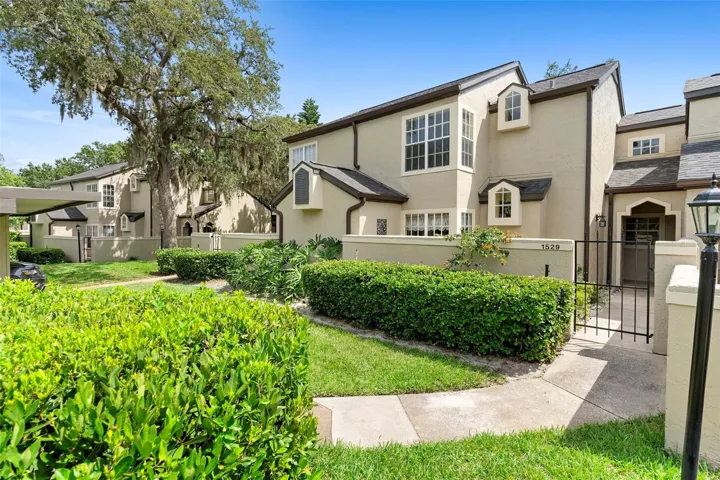 1529 Farrindon Circle