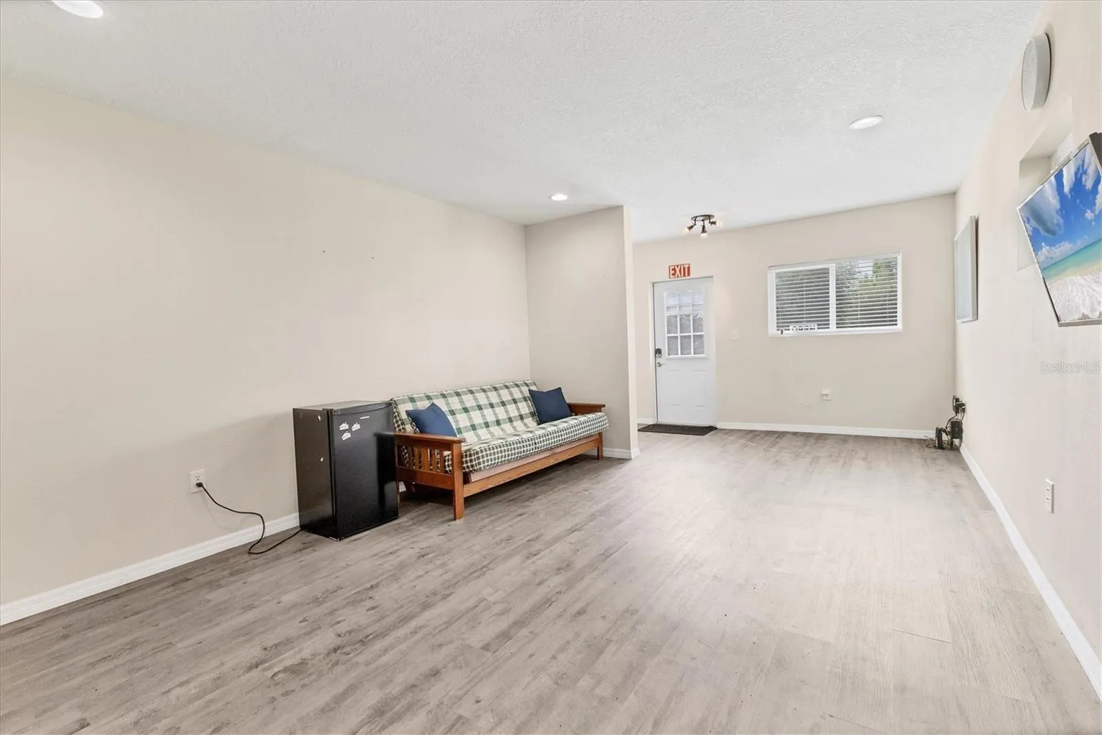 air conditioned office/flex space
