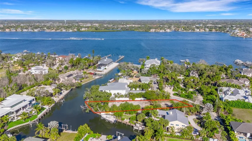 Prime waterfront buildable lot on Siesta Key.