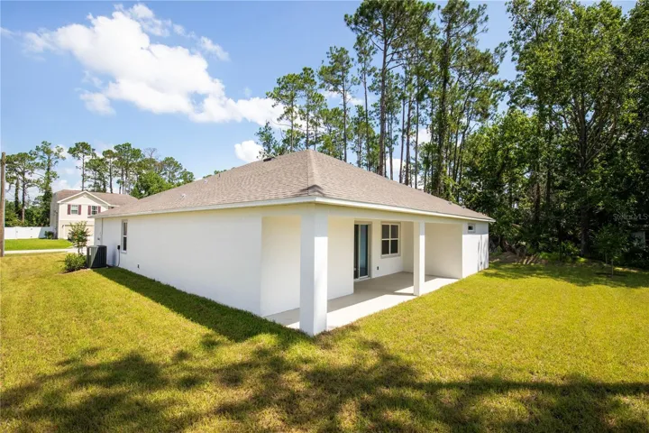 Large Landscaped Yard